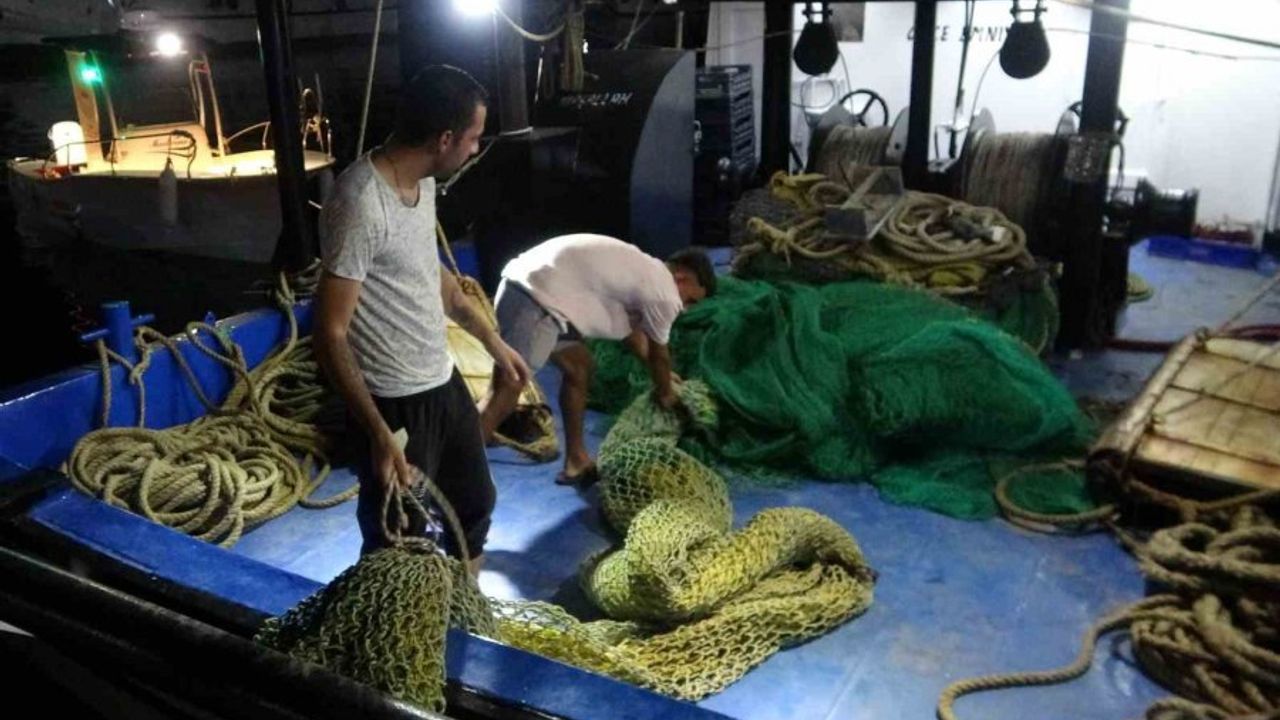 Akdenizli Balıkçılar ’vira Bismillah’ Diyerek Sezonu Açtı