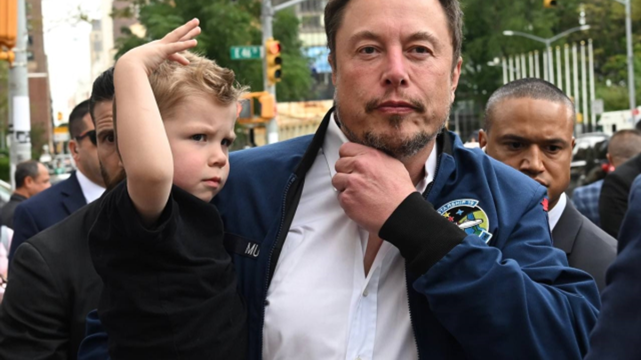 Elon Musk, Erdoğan'ın yanına kucağında çocuğuyla geldi