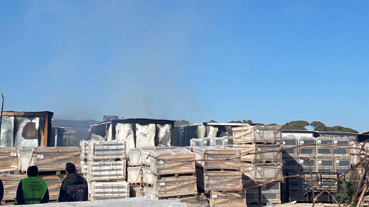 Antalya'da 500 işçinin kaldığı konteynerlerde yangın
