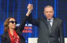 AK Parti'ye geçen Serap Yazıcı, Anayasa Komisyonu Başkanı oldu!