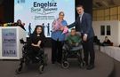 Nadir Hastalıkla Mücadele Eden Çocuklara Kendini Adadı