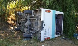 Afyonkarahisar'da tarım işçilerinin taşındığı minibüs devrildi: 6 ölü, 8 yaralı