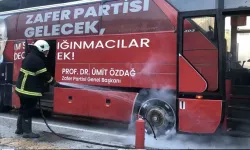 Kastamonu'ya giden Ümit Özdağ’ın seçim otobüsünde yangın