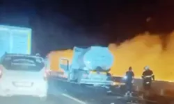 VİDEO HABER: Mardin'de feci kaza! 2 tanker tıra çarptı, patladı: 1'i ağır 2 yaralı