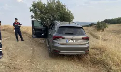 Manisa'da tüyler ürperten olay! Otomobilde bilekleri ve boynu kesilmiş erkek cesedi bulundu