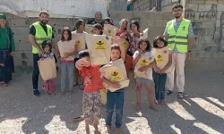 Adıyaman'da 500 yetim ve öksüz depremzedeye kırtasiye yardımı yapıldı