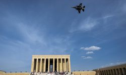 SOLOTÜRK, Anıtkabir'de çevre tanıma uçuşu yaptı