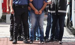 İzmir'de FETÖ operasyonu: 23 kişi gözaltına alındı