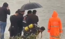 Dicle Nehri’ne atlayan 2 kız kardeşten 1'i kurtarıldı, diğeri aranıyor