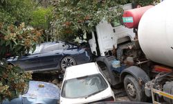 Üsküdar’da beton mikseri 7 aracı ezdi: Şoför araçtan atladı