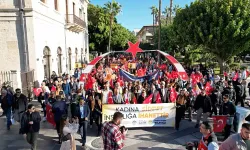 Mersin'de kadına yönelik şiddete karşı farkındalık yürüyüşü