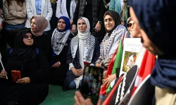 Sümeyye Erdoğan Bayraktar oturma eylemine katıldı