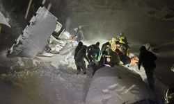 Çalışma yapan iş makinesi uçuruma yuvarlanmıştı: Ağrı'da 3 kişinin cesedine ulaşıldı, kayıp bir kişi aranıyor