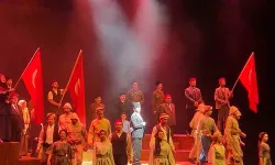 Milli Eğitim Bakanlığının düzenlediği "Cumhuriyete Doğru" tiyatro oyunu sahnelendi