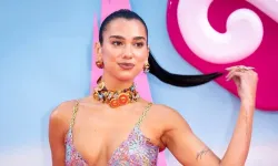 Dua Lipa'ya milyarderlik yolu göründü!