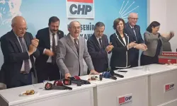 25 yıllık başkanlık dönemi biten Büyükerşen’den CHP’ye eleştiri