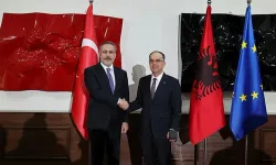 Dışişleri Bakanı Fidan, Arnavutluk Cumhurbaşkanı Begaj ile görüştü