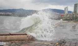 Meteoroloji'den uyarı: İzmir'de fırtına ve gök gürültülü sağanak bekleniyor!