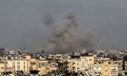 İsrail, Şifa Hastanesi yakınındaki binayı vurdu: 12 ölü