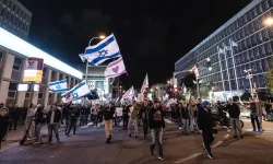 İsrail'de binlerce kişi sokakta: Netenyahu'ya tepki! İstifası ve erken seçim istendi