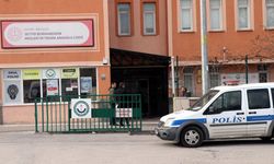 Kayseri'de 12 öğrenci, zehirlenme şüphesiyle hastaneye kaldırıldı