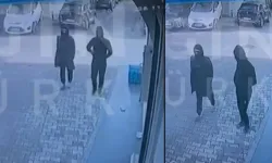 İstanbul'da kiliseye saldıran maskeli 2 kişi kamerada! İşte o saldırganlar...