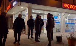 Bursa'da eczacıya 'yeşil reçeteli ilaç' tehdidi: Polislere de saldırdı