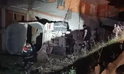Freni patlayan kamyon eve girdi: 2 ölü