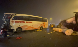 Kuzey Marmara Otoyolu'nda TIR ile otobüs çarpıştı: 19 yaralı