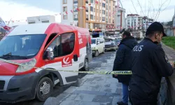 Arnavutköy’de Yeniden Refah Partisi seçim aracına silahlı saldırı