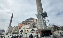 Ayasofya'nın II. Beyazıt minaresi söküldü