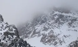 Niğde'de feci ölüm! Kayak yapan dağcıların üzerine çığ düştü: Kadın rehber hayatını kaybetti