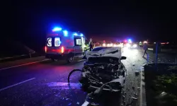 Edirne’de iki otomobil kafa kafaya çarpıştı: 5 yaralı