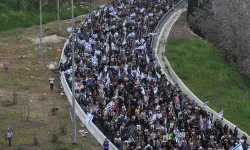 İsrail'de halk, ayaklandı: Binlerce kişi Kudüs'teki Başbakanlık Konutu’na yürüyor!