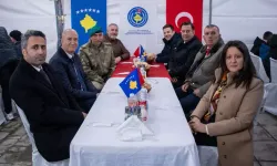 Mehmetçik Kosova'da iftar programı düzenledi
