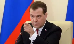 Rusya Güvenlik Konseyi Başkan Yardımcısı Dmitriy Medvedev: Kötü niyetli bir yalan! Savaşa hazırlanıyorlar