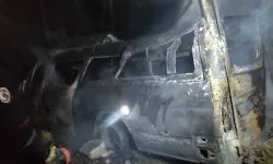 Adana'da tarım işçilerini taşıyan minibüs yandı: 4 ölü, 17 yaralı