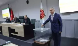 CHP'nin koltuk üstünlüğüne rağmen belediye meclis başkanlığını AK Parti kazandı!
