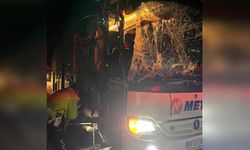 Çorum’da yolcu otobüsü, TIR’a arkadan çarptı: 1'i ağır 10 yaralı