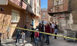 Diyarbakır'da 1 saat önce boşandığı eşi ile yanındaki adamı öldürdü: Gözaltına alındı