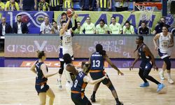 Fenerbahçe Alagöz Holding galibiyetle başladı