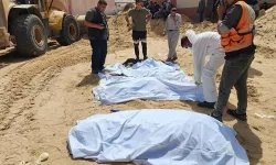 Gazze'deki Nasır Hastanesi'nde bulunan toplu mezarlardan çıkarılan ceset sayısı 392'ye yükseldi