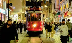 İBB açıkladı: İstiklal Caddesi'ndeki nostaljik tramvaylar değişiyor