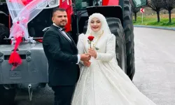 Kahramanmaraşlı çift, traktörü "gelin arabası" yaptı
