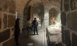 Kars'ta tarihin canlandırıldığı "Kanlı Tabya" bayramda da ziyaretçilerini bekliyor