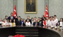 Külliye'de 23 Nisan coşkusu: Cumhurbaşkanı Erdoğan çocuklar ile bir araya geldi