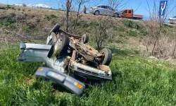 Otomobil tarlaya devrildi: Yaşlı çift hayatını kaybetti