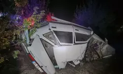 Şarampole devrilen otomobildeki 1 kişi öldü, 2 kişi yaralandı