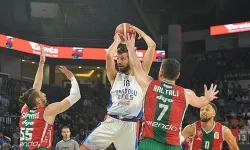 Anadolu Efes, Pınar Karşıyaka'yı 103-80 mağlup etti