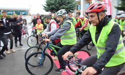 Bisiklet turunda start verildi! Bakan Uraloğlu Trabzon'da pedal çevirdi!